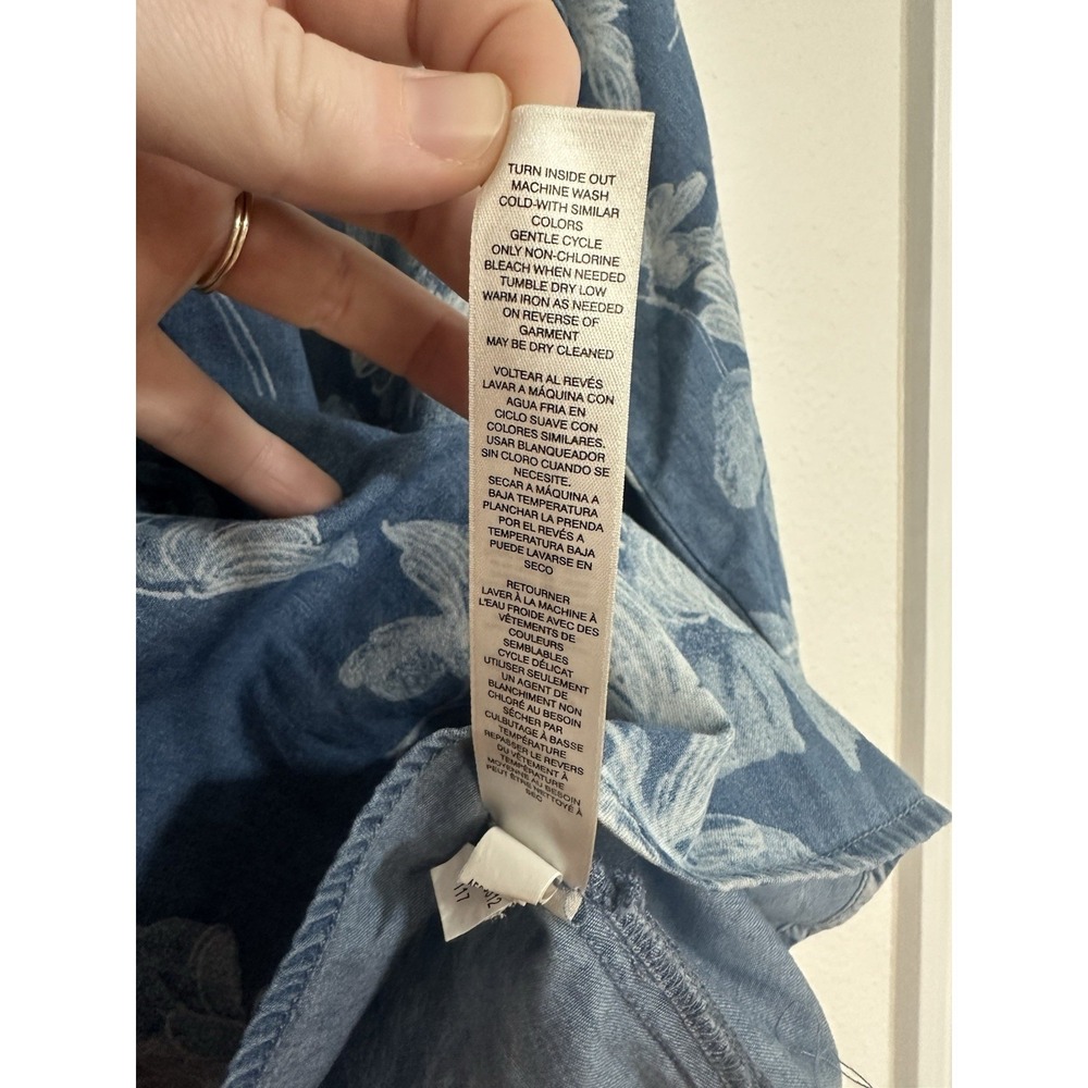 Chicos Top 3 Womens XL Blue Floral Denim Chambray 3/4 Roll Tab Sleeve - Picture 7 of 7